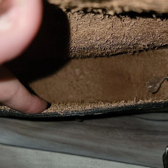 Vintage Leather  Crossbody Purse - Picture 7 of 8